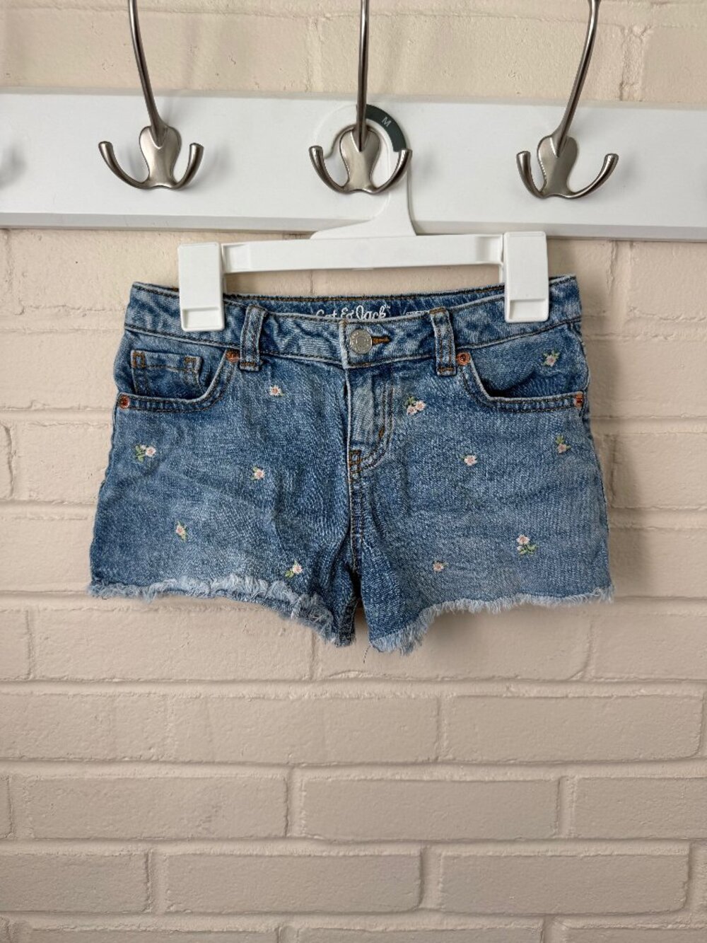 Cat & Jack | Girls Floral Embroidered Stretch Denim Jean Shorts | Small 6/7